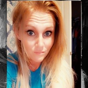 Meet your Posher, Leah